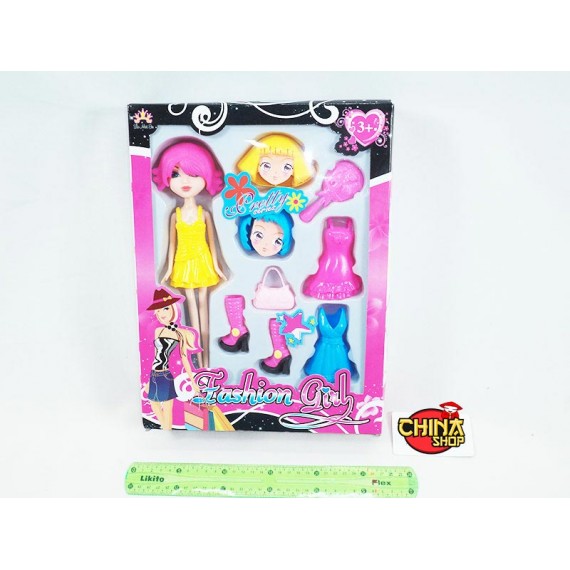 Boneca com Acessórios Troca Roupa